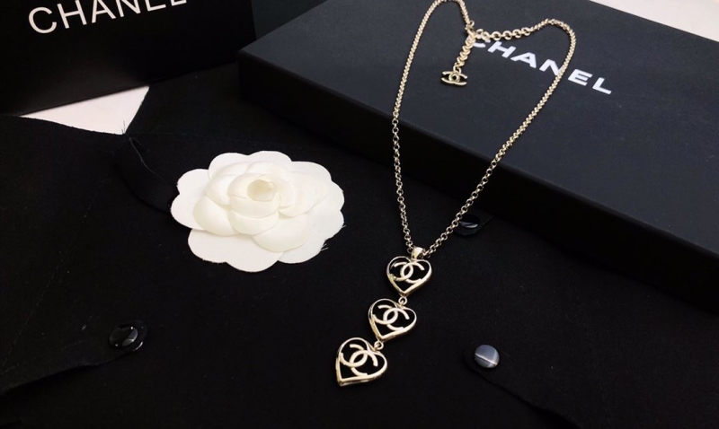 Ch**el necklaces
